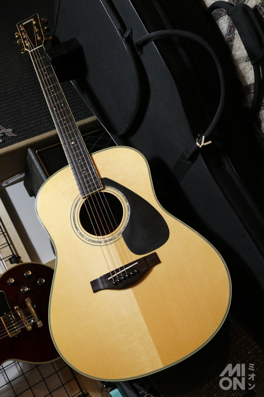 YAMAHA LL6 2010