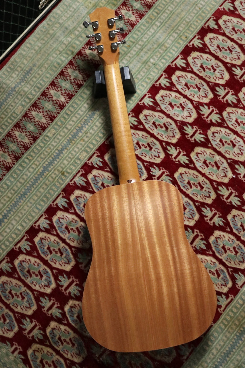 Taylor BT2e (Baby Taylor-e Mahogany) [Taylor-approved repairman worker]