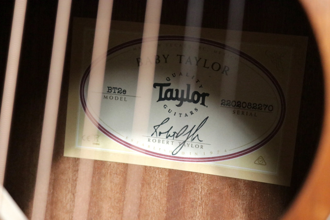 Taylor BT2e (Baby Taylor-e Mahogany) [Taylor-approved repairman worker]