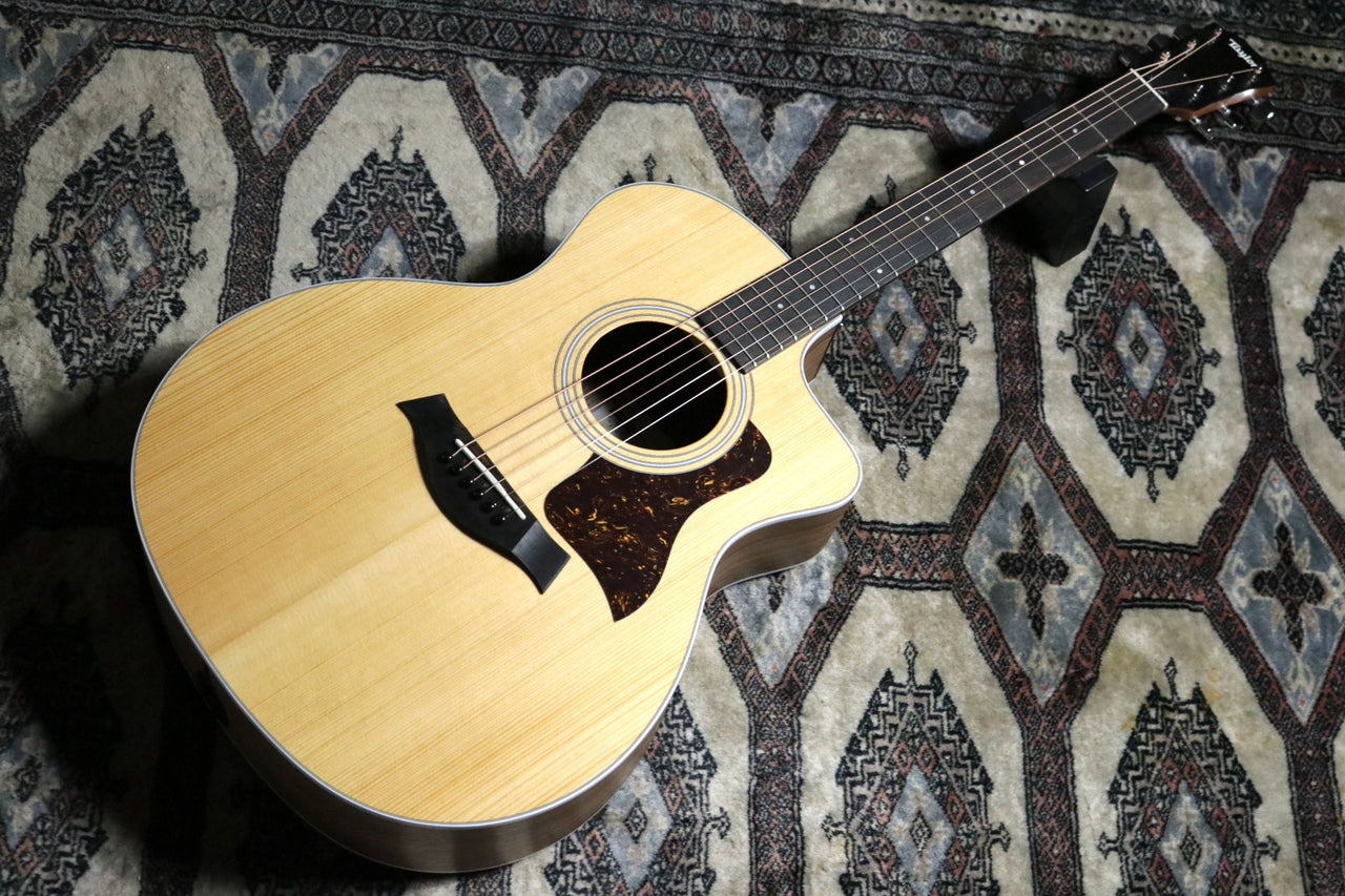 Taylor 214ce Walnut [Taylor certified repairman store]