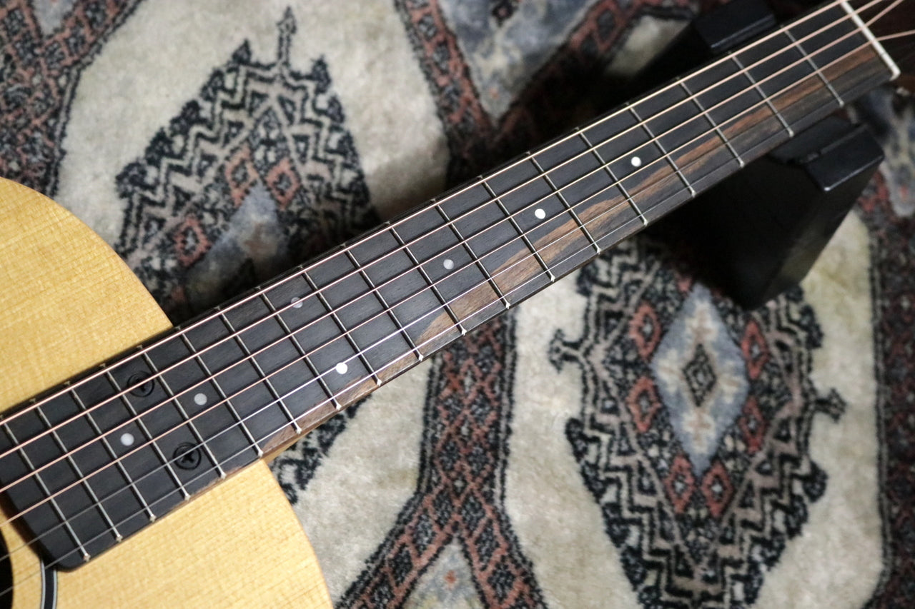 Taylor BT1 (Baby Taylor Walnut) [Taylor certified repairman worker]