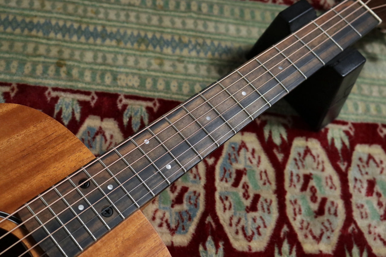 Taylor BT2 (Baby Taylor Mahogany) [Taylor certified repairman worker]
