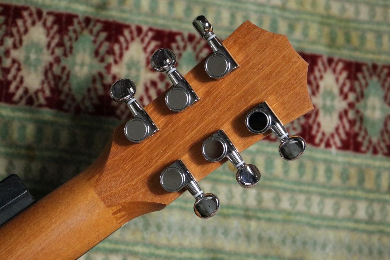 Taylor BT2 (Baby Taylor Mahogany) [Taylor certified repairman worker]