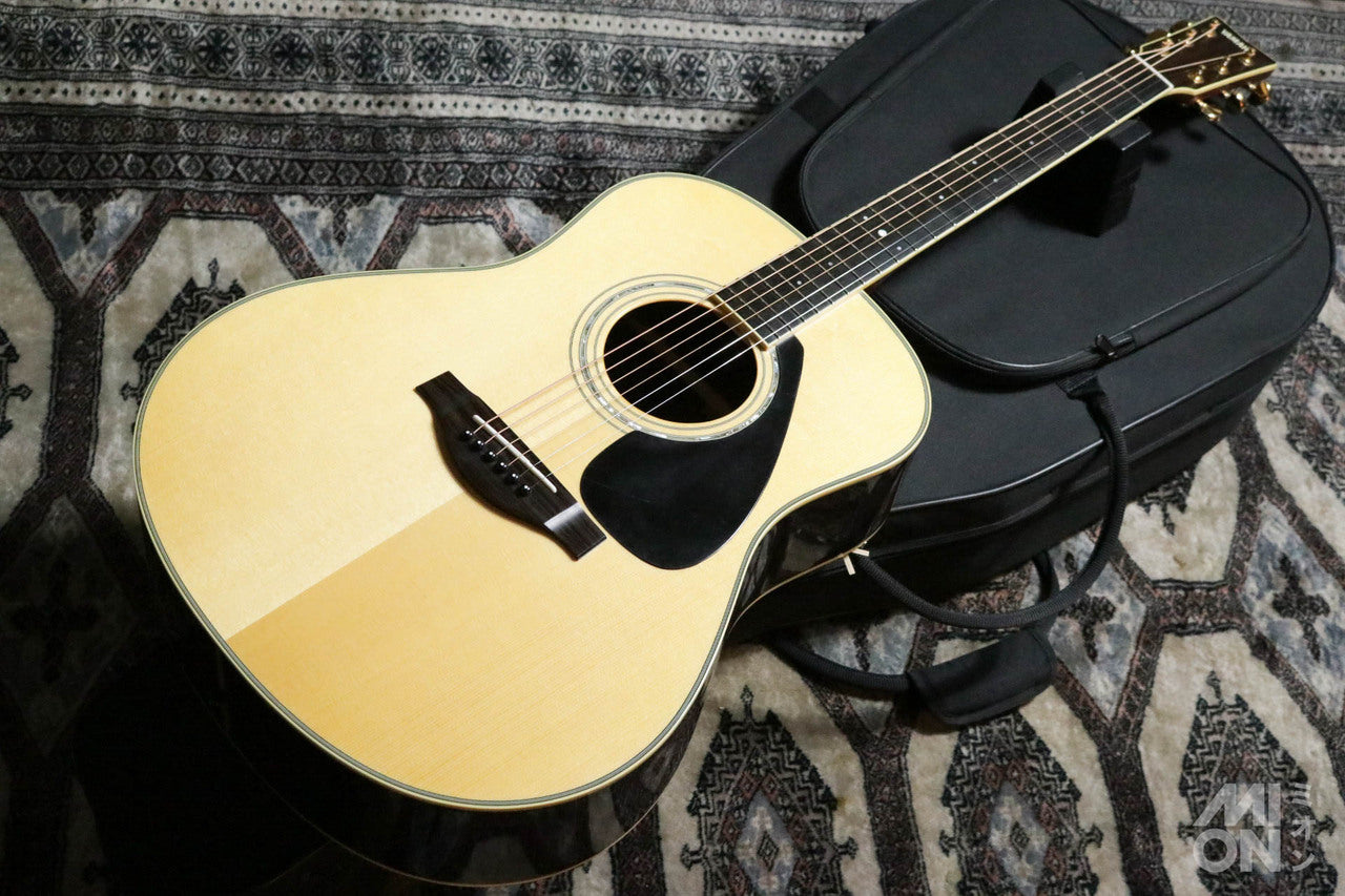 YAMAHA LL6 2010