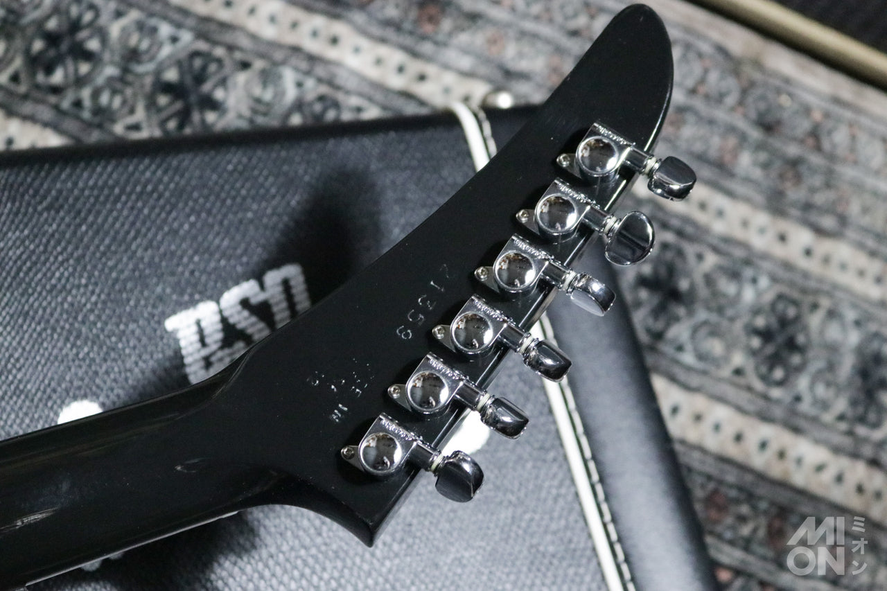Gibson '76 Explorer 2012 Ebony w/ EMG 81 & 85 Pickups