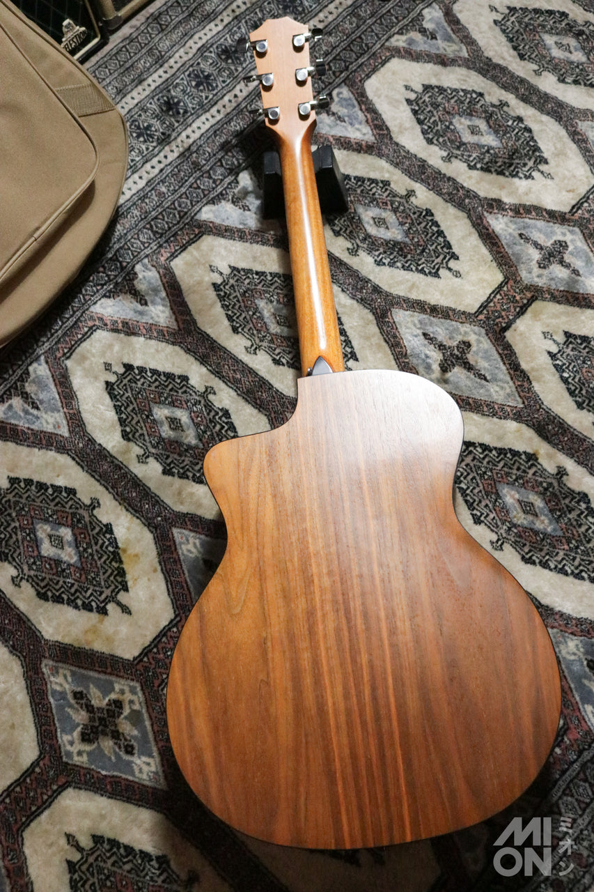 Taylor [Trial video included] 114ce Walnut 2017 [Taylor certified repairman worker]
