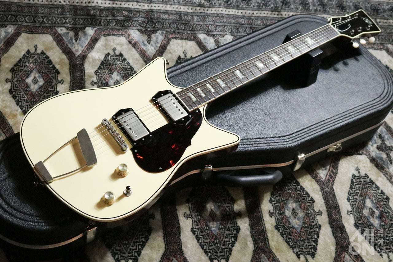 Frank Brothers Arcade One Nicotine White 2025