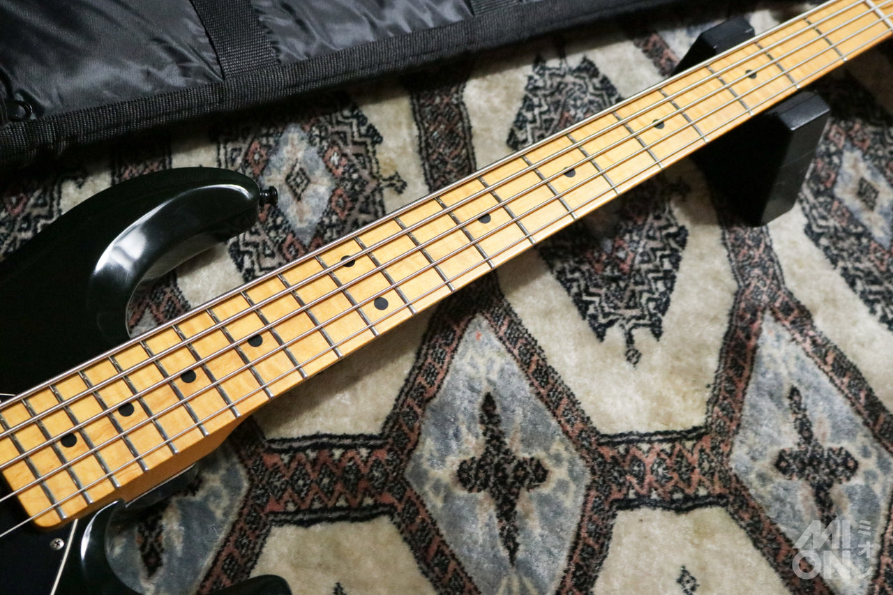 MUSIC MAN StingRay 5 String H Maple Neck 1989 Black