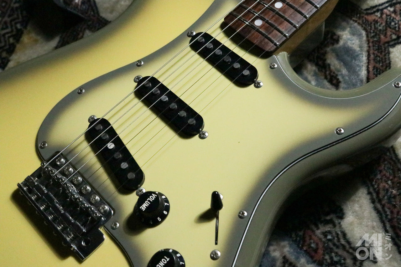 Fender Japan Antigua Stratocaster 2002-2004