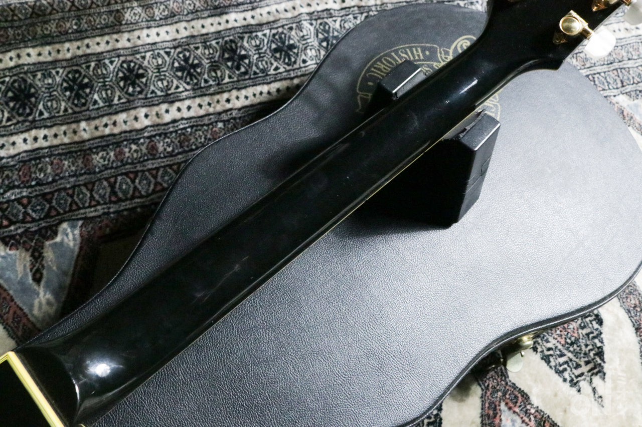 Gibson Custom Shop Historic Collection 1957 Les Paul Custom 3-Pickup (LPB3) Black Beauty 2000