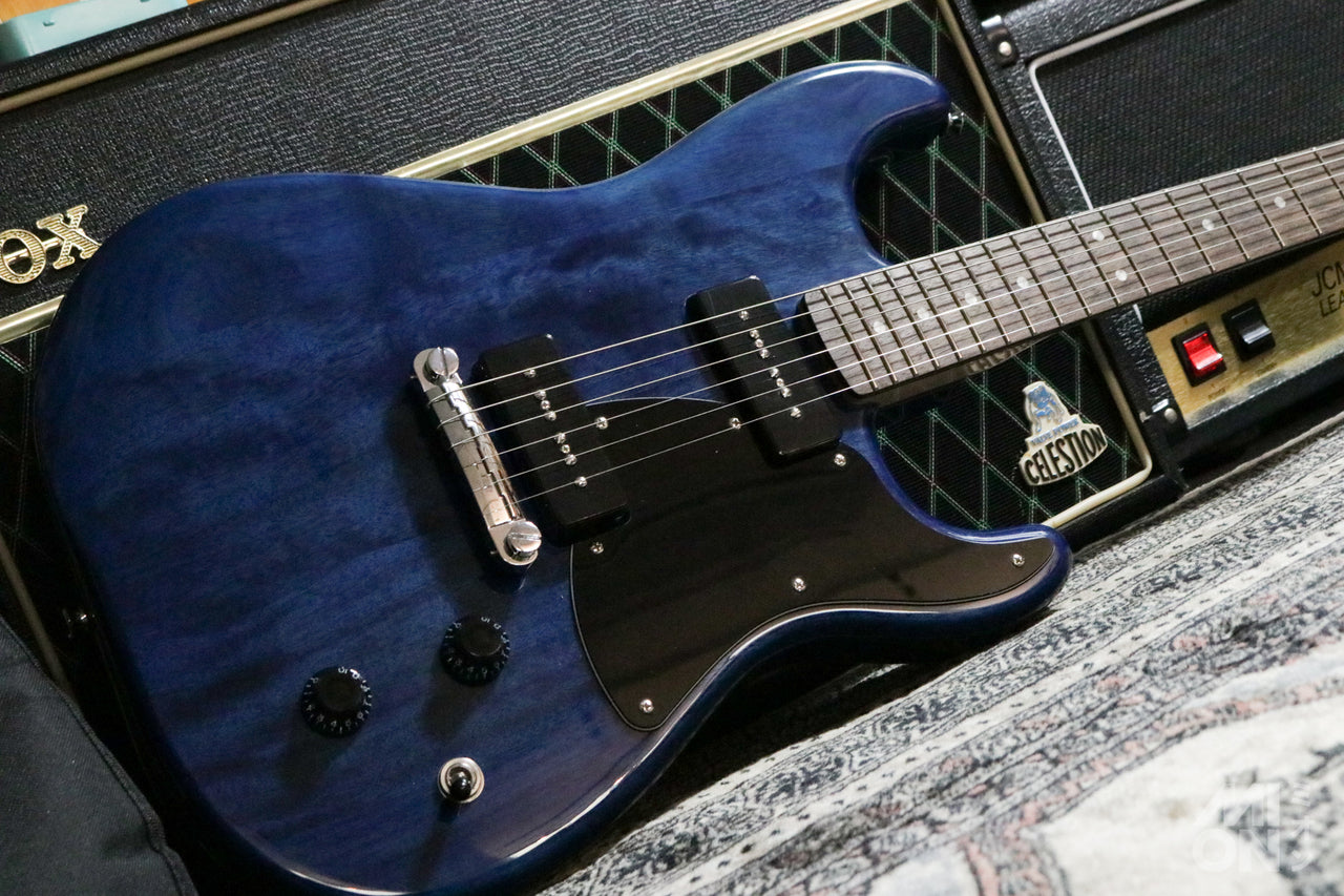 Squier by Fender Limited Edition Paranormal Strat-O-Sonic Sapphire Blue Transparent 2024