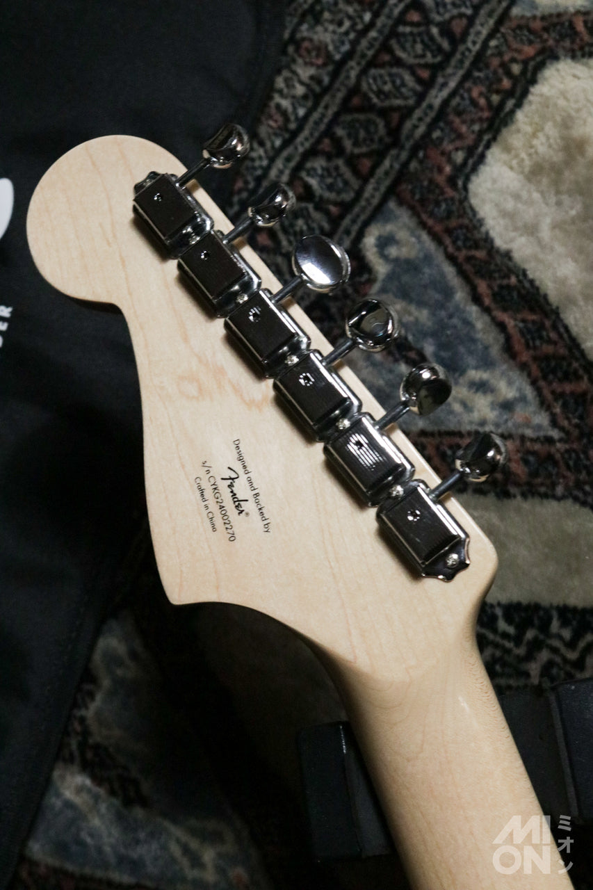 Squier by Fender Limited Edition Paranormal Strat-O-Sonic Sapphire Blue Transparent 2024